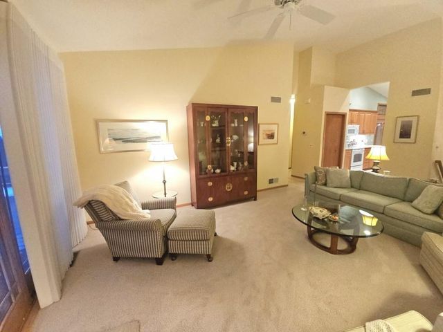 28 Deer Point Trail, Madison, WI 53719