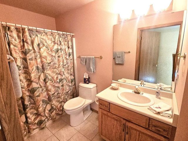 28 Deer Point Trail, Madison, WI 53719