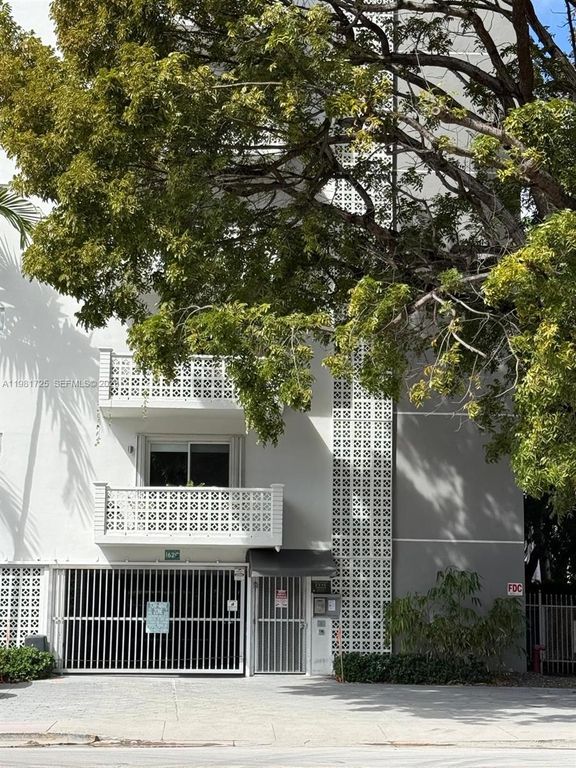 1620 West Ave 403, Miami Beach, FL 33139