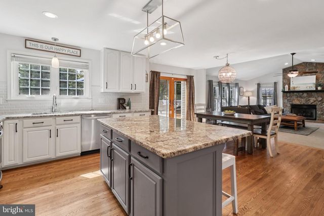 5985 WHIPPOORWILL DR, Warrenton, VA 20187