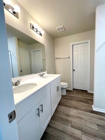 51 Pacific Loon ST, Leander, TX 78642