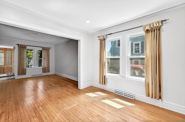 2813 Regent Street, Madison, WI 53705