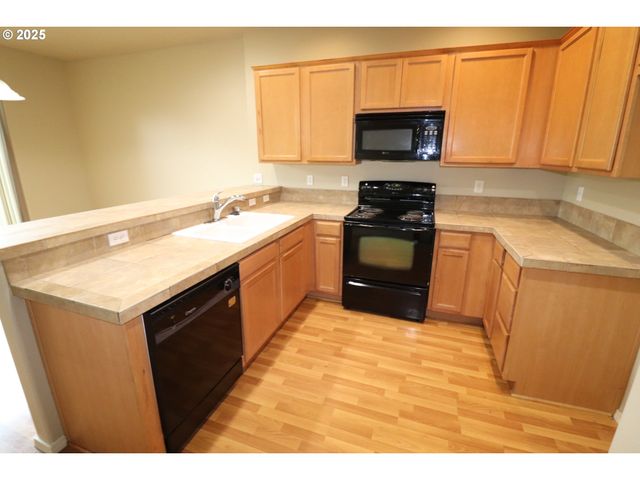 1461 Sw EDGEFIELD MEADOWS Ter, Troutdale, OR 97060