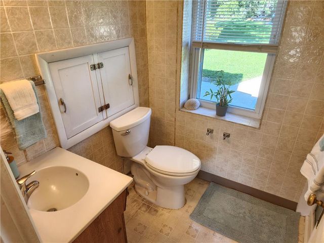 1464 South Krocks Road, Lower Macungie Twp, PA 18106