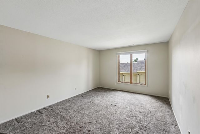 1440 20th Street 9, West Des Moines, IA 50265