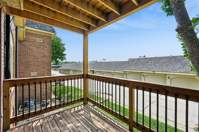1440 20th Street 9, West Des Moines, IA 50265