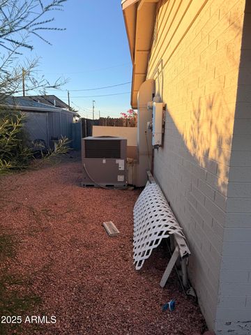 10656 W CONNECTICUT Avenue, Sun City, AZ 85351