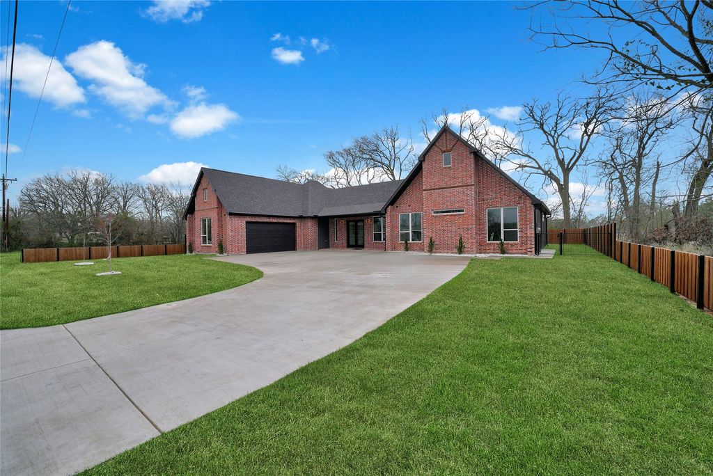 1313 Kanakoa Drive, Tool, TX 75143