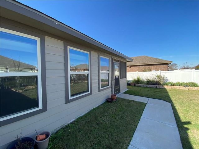 816 Sleeping Bear Dunes DR, Pflugerville, TX 78660