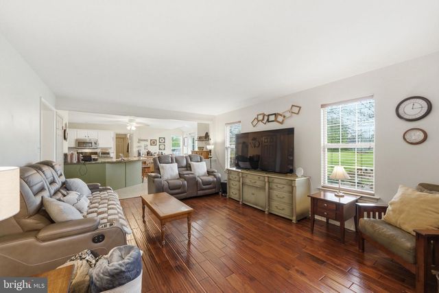 4 GREENFIELD RD, Cochranville, PA 19330