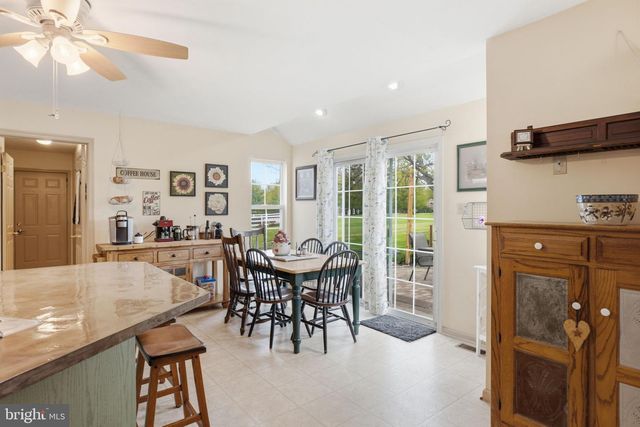4 GREENFIELD RD, Cochranville, PA 19330