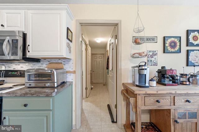 4 GREENFIELD RD, Cochranville, PA 19330