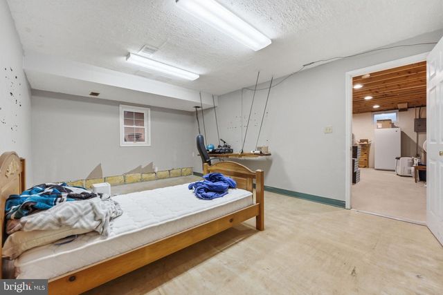 4 GREENFIELD RD, Cochranville, PA 19330