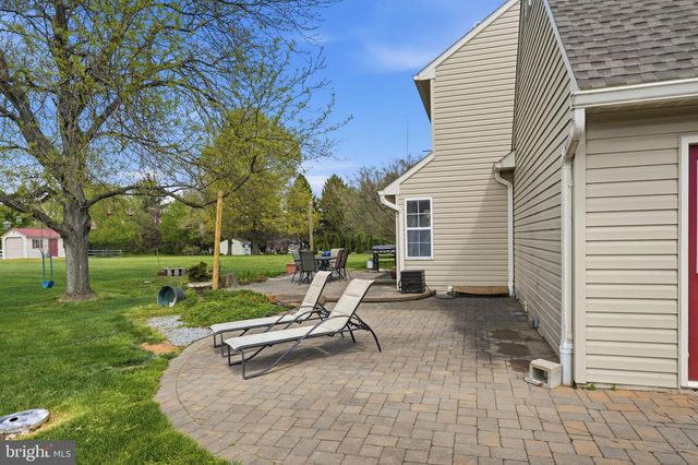 4 GREENFIELD RD, Cochranville, PA 19330