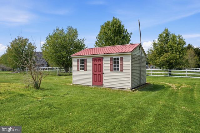 4 GREENFIELD RD, Cochranville, PA 19330