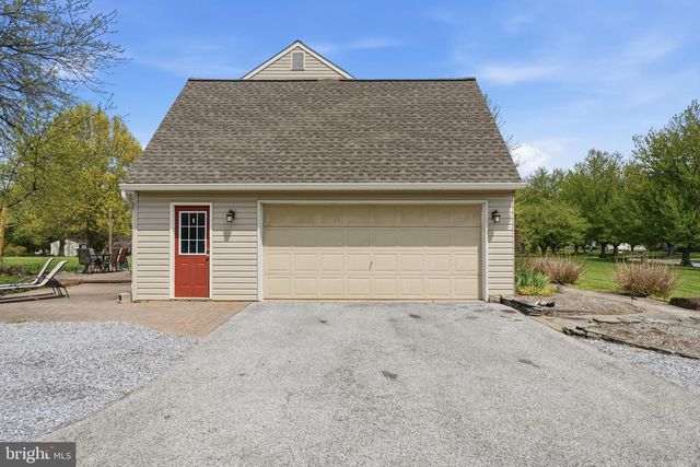 4 GREENFIELD RD, Cochranville, PA 19330