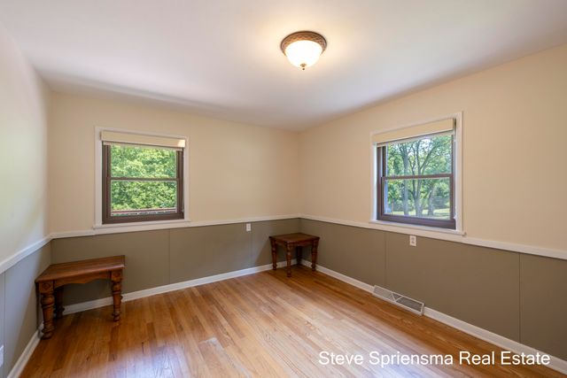 4372 Cordes Avenue NW, Comstock Park, MI 49321