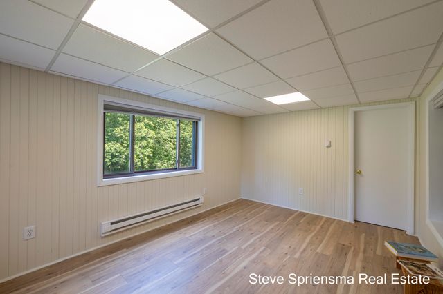 4372 Cordes Avenue NW, Comstock Park, MI 49321