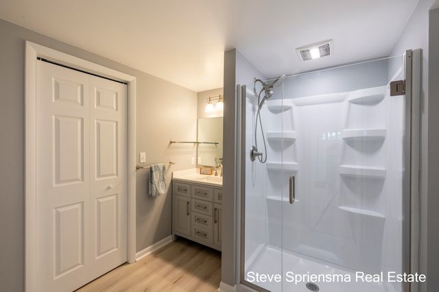 4372 Cordes Avenue NW, Comstock Park, MI 49321