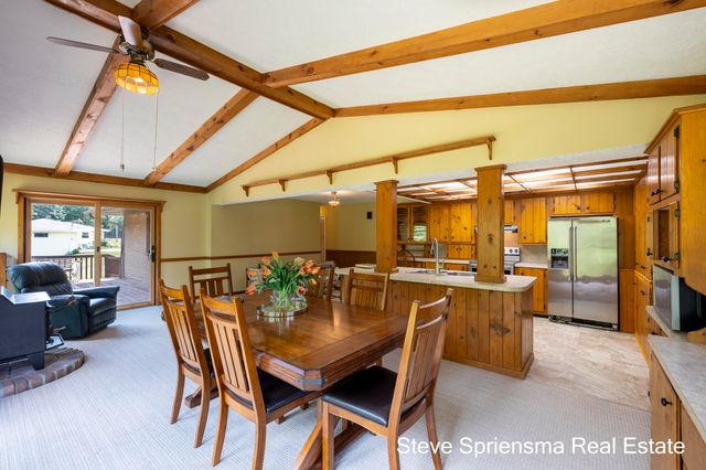4372 Cordes Avenue NW, Comstock Park, MI 49321