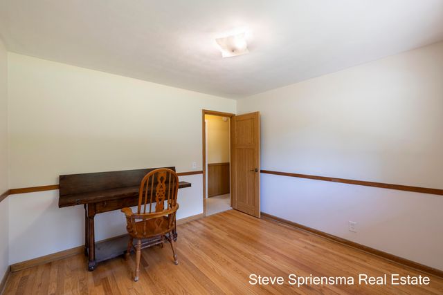 4372 Cordes Avenue NW, Comstock Park, MI 49321