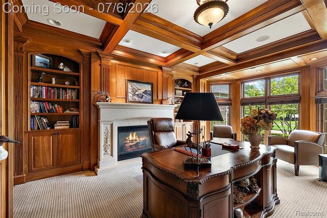 4650 Gatehouse Court, Oakland Charter Township, MI 48306