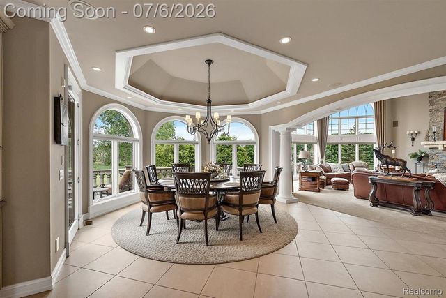 4650 Gatehouse Court, Oakland Charter Township, MI 48306