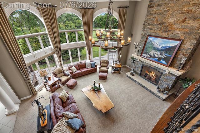 4650 Gatehouse Court, Oakland Charter Township, MI 48306