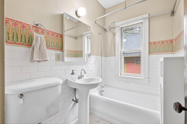 2309 Grand Avenue S 23, Minneapolis, MN 55405