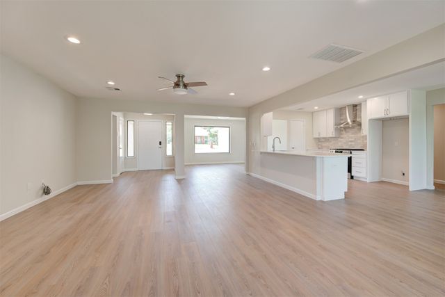 13608 Pinehurst Road, Oklahoma City, OK 73120