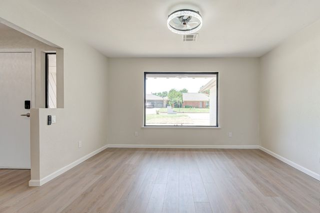 13608 Pinehurst Road, Oklahoma City, OK 73120