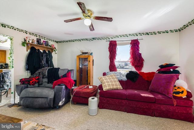 1012 E MAIN ST, Luray, VA 22835