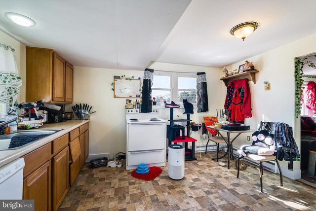 1012 E MAIN ST, Luray, VA 22835