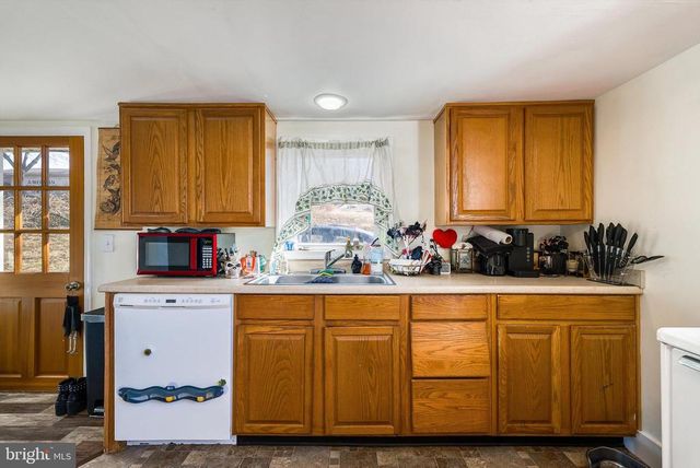 1012 E MAIN ST, Luray, VA 22835