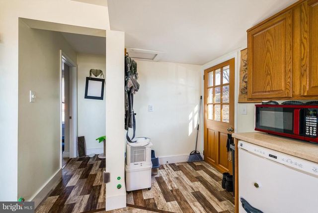 1012 E MAIN ST, Luray, VA 22835