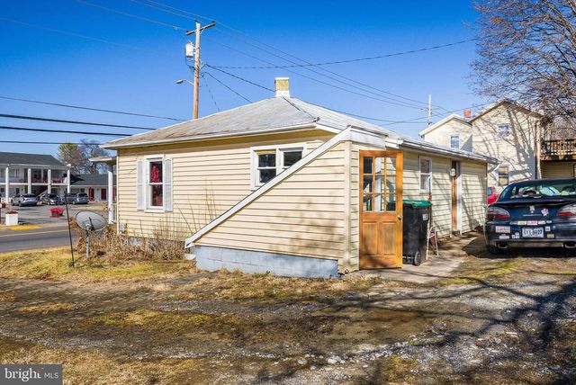 1012 E MAIN ST, Luray, VA 22835