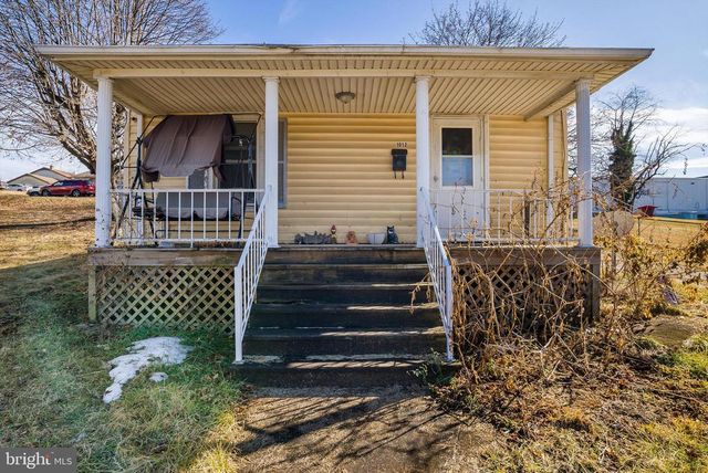 1012 E MAIN ST, Luray, VA 22835