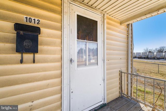 1012 E MAIN ST, Luray, VA 22835