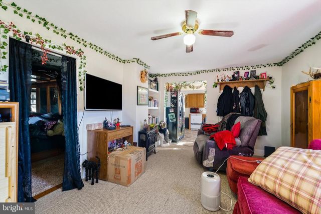 1012 E MAIN ST, Luray, VA 22835