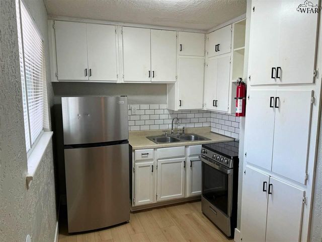 1710 10TH STREET, Wichita Falls, TX 76301