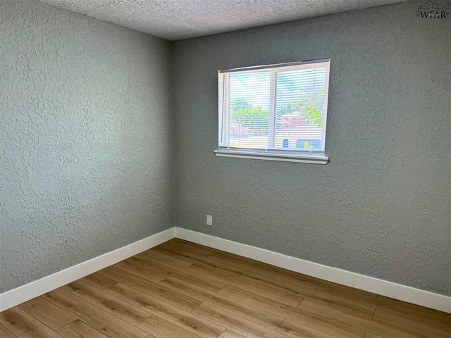 1710 10TH STREET, Wichita Falls, TX 76301