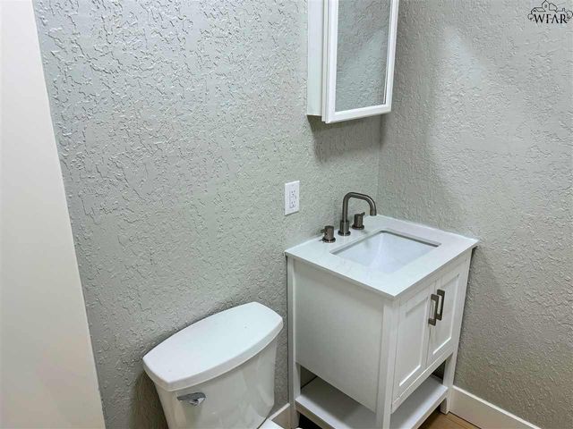 1710 10TH STREET, Wichita Falls, TX 76301