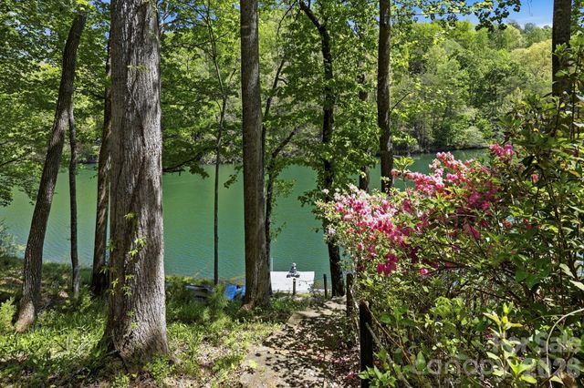 116 Teal Lane, Lake Lure, NC 28746