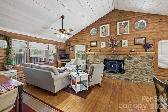 116 Teal Lane, Lake Lure, NC 28746
