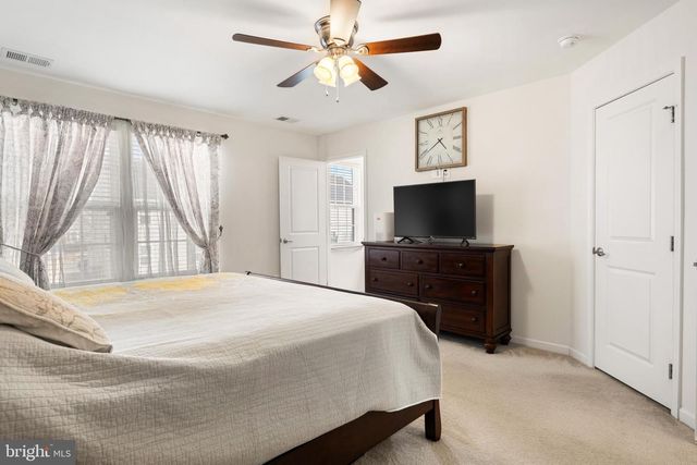 158 NORWOOD DR, Falling Waters, WV 25419