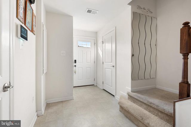 158 NORWOOD DR, Falling Waters, WV 25419