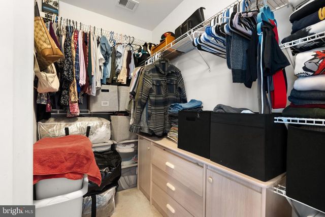 158 NORWOOD DR, Falling Waters, WV 25419