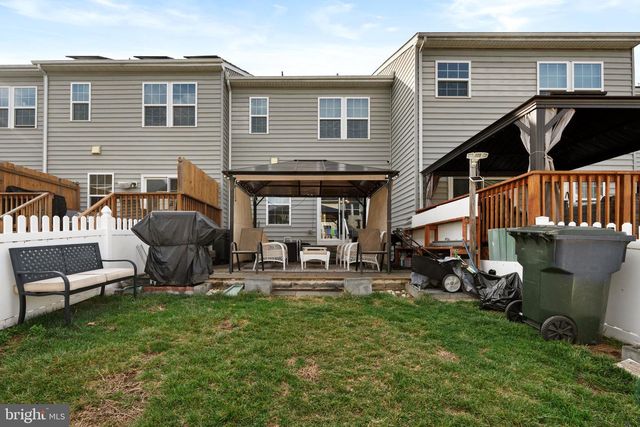 158 NORWOOD DR, Falling Waters, WV 25419