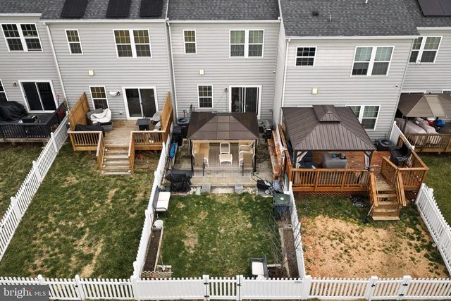 158 NORWOOD DR, Falling Waters, WV 25419