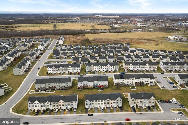 158 NORWOOD DR, Falling Waters, WV 25419